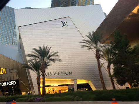 buying louis vuitton in vegas|louis vuitton aria las vegas.